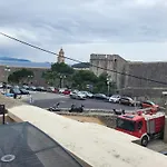 Nikolica By Blue Estate דירה